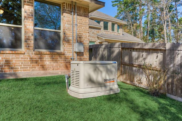 362 Cadence Hills Drive, Conroe, TX 77318