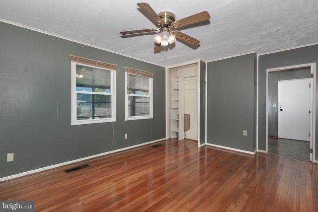 231 E HIGH ST, New Oxford, PA 17350
