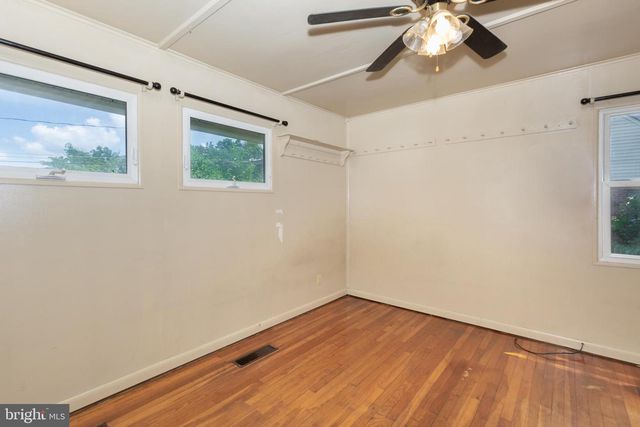 231 E HIGH ST, New Oxford, PA 17350