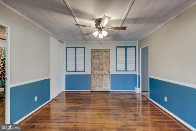 231 E HIGH ST, New Oxford, PA 17350