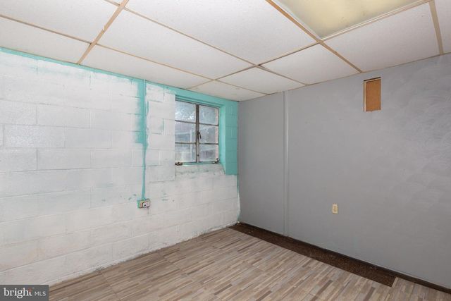 231 E HIGH ST, New Oxford, PA 17350