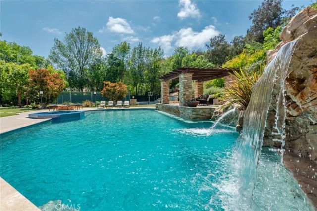 5824 JED SMITH Road, Hidden Hills, CA 91302