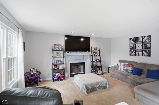 6520 Granny Smith Lane, Avon, IN 46123