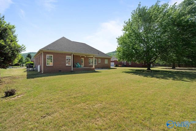 7133 Jump Street, Owens Cross Roads, AL 35763