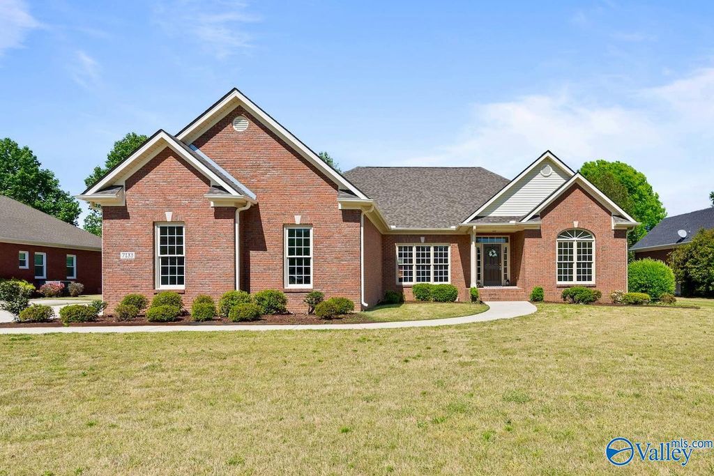 7133 Jump Street, Owens Cross Roads, AL 35763