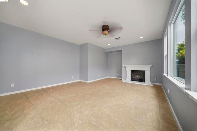 423 Toscana Way, Hayward, CA 94545