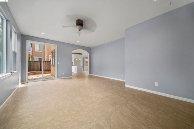 423 Toscana Way, Hayward, CA 94545