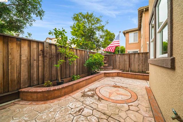 423 Toscana Way, Hayward, CA 94545