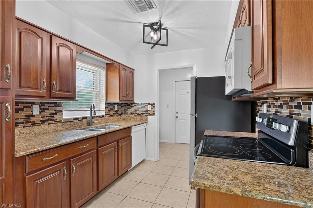 1228 18th ST, IMMOKALEE, FL 34142 — photo 2