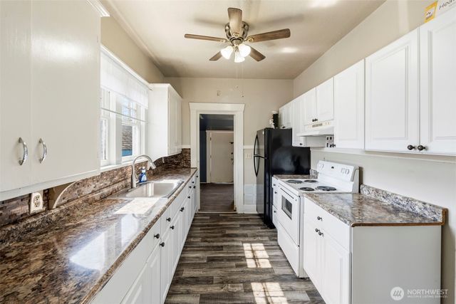 163 SW Cascade, Chehalis, WA 98532