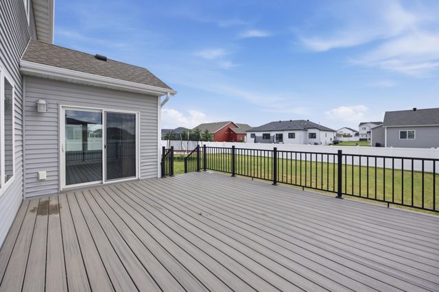 2736 70th Avenue S, Fargo, ND 58104