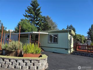 5220 176th Street SW #8, Lynnwood, WA 98037