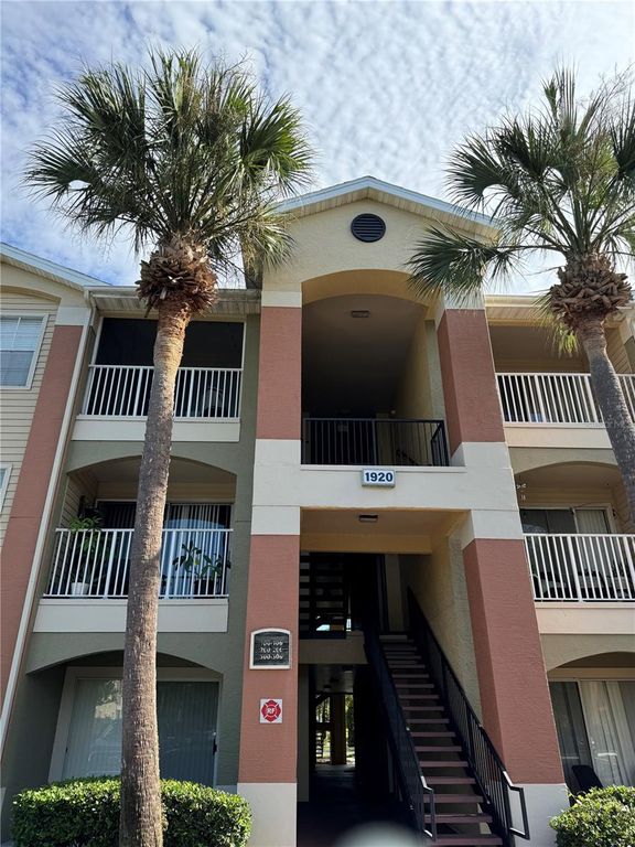 1920 SUMMER CLUB DRIVE 202, Oviedo, FL 32765
