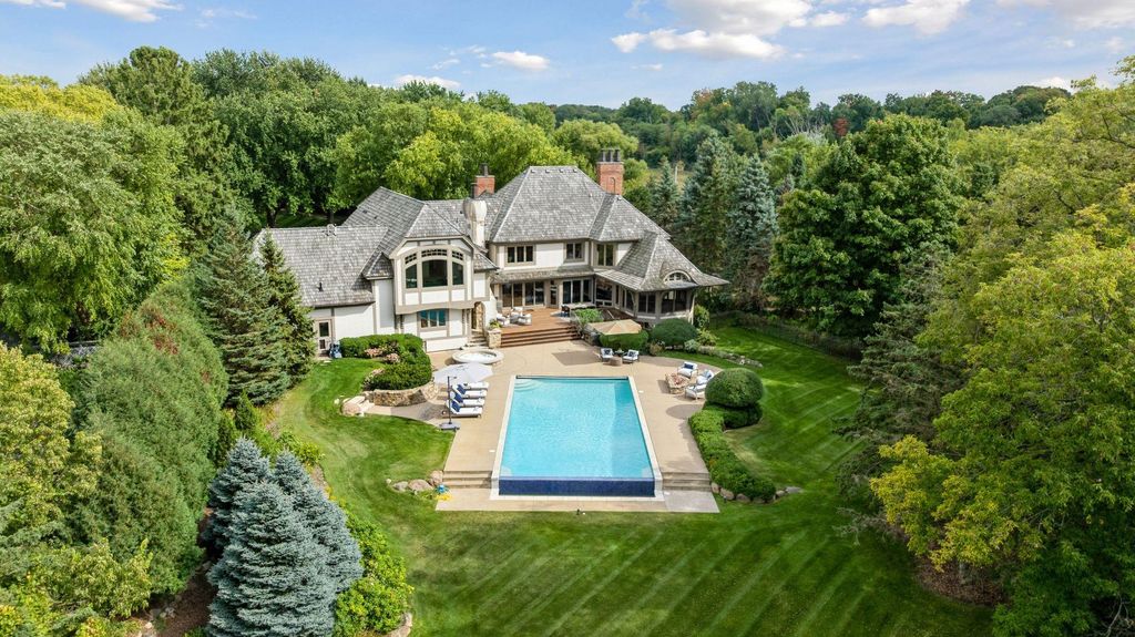 28160 Boulder Bridge Drive, Shorewood, MN 55331