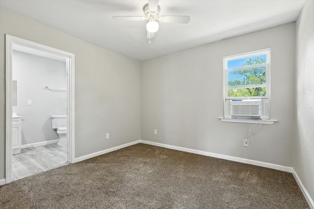 204 W Boyd Avenue, Bonham, TX 75418