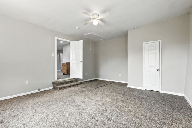 204 W Boyd Avenue, Bonham, TX 75418