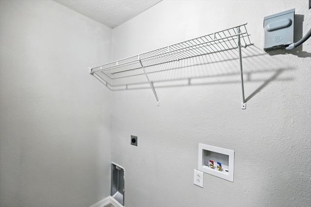 204 W Boyd Avenue, Bonham, TX 75418