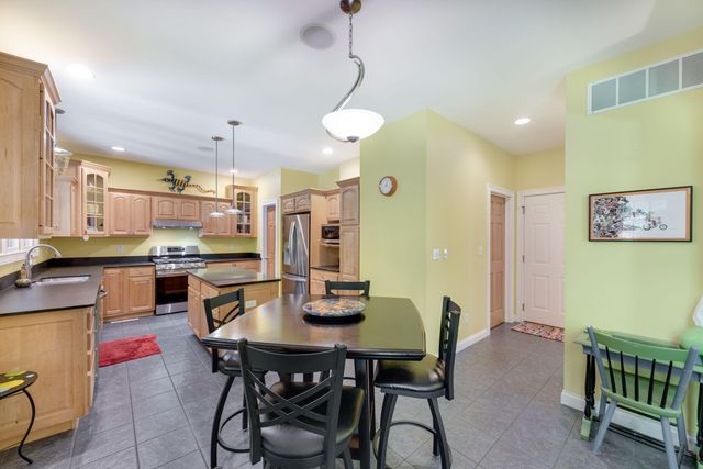 543 Windridge Drive, Chesterton, IN 46304