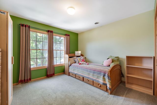 543 Windridge Drive, Chesterton, IN 46304
