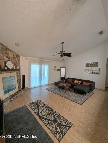 1586 N CRABAPPLE COVE Court, Jacksonville, FL 32225