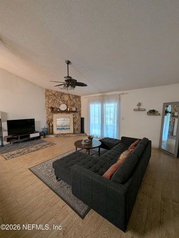 1586 N CRABAPPLE COVE Court, Jacksonville, FL 32225