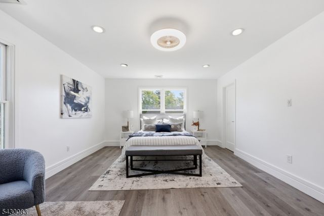64 Longfellow Dr, Woodbridge Twp., NJ 07067