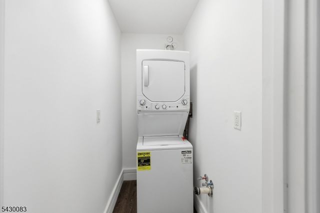 64 Longfellow Dr, Woodbridge Twp., NJ 07067