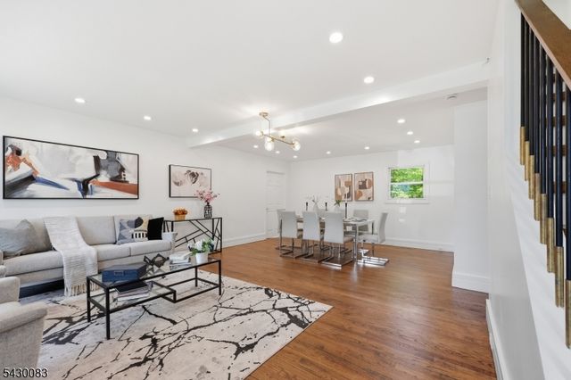 64 Longfellow Dr, Woodbridge Twp., NJ 07067