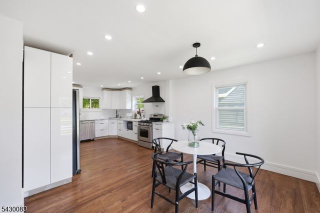 64 Longfellow Dr, Woodbridge Twp., NJ 07067