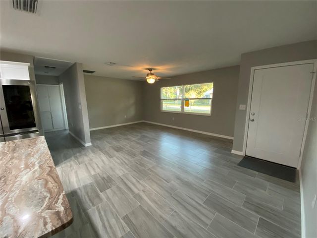 38415 9TH AVENUE, Zephyrhills, FL 33542