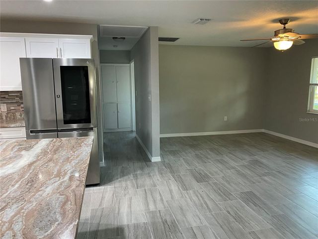 38415 9TH AVENUE, Zephyrhills, FL 33542