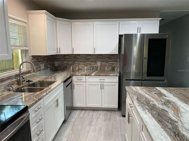 38415 9TH AVENUE, Zephyrhills, FL 33542