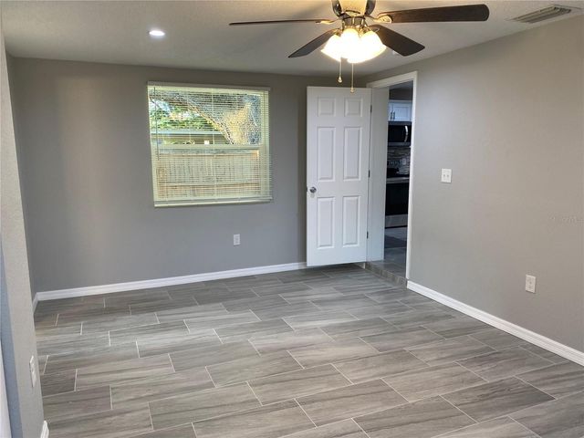 38415 9TH AVENUE, Zephyrhills, FL 33542