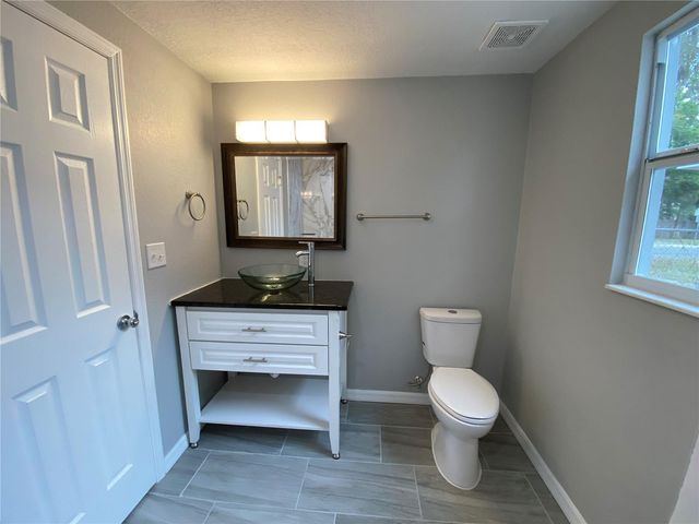 38415 9TH AVENUE, Zephyrhills, FL 33542