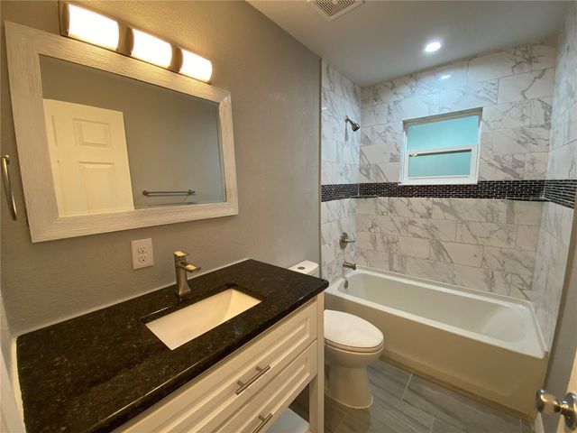 38415 9TH AVENUE, Zephyrhills, FL 33542