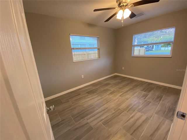 38415 9TH AVENUE, Zephyrhills, FL 33542