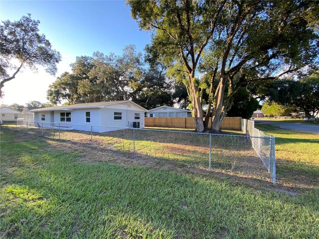 38415 9TH AVENUE, Zephyrhills, FL 33542