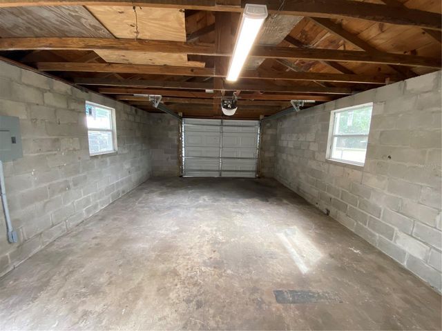 38415 9TH AVENUE, Zephyrhills, FL 33542