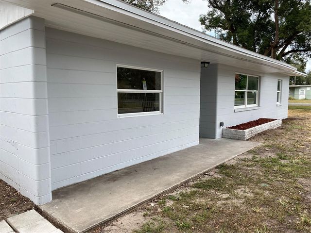 38415 9TH AVENUE, Zephyrhills, FL 33542
