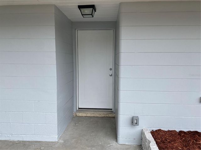 38415 9TH AVENUE, Zephyrhills, FL 33542