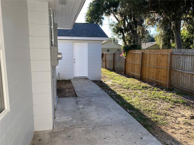 38415 9TH AVENUE, Zephyrhills, FL 33542