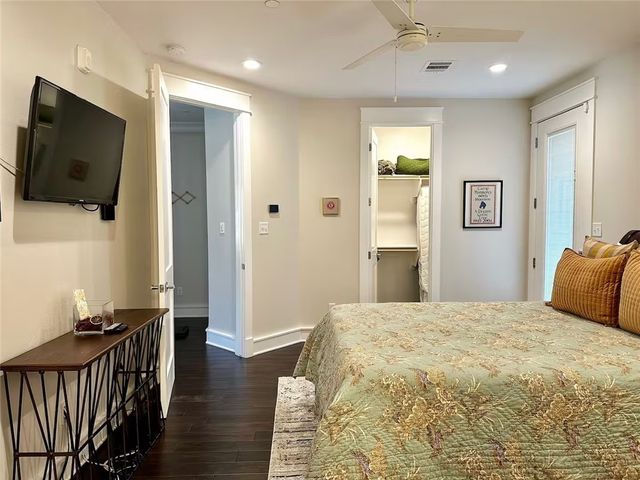 208 Tarrow Street, College Station, TX 77840