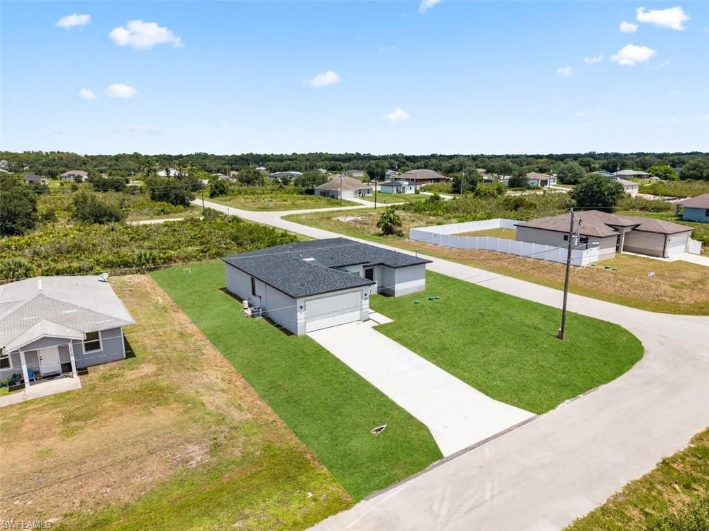 2700 69th ST W, LEHIGH ACRES, FL 33971 — photo 3