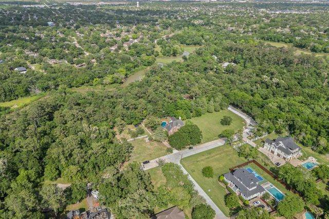 508 Independence Drive, Friendswood, TX 77546