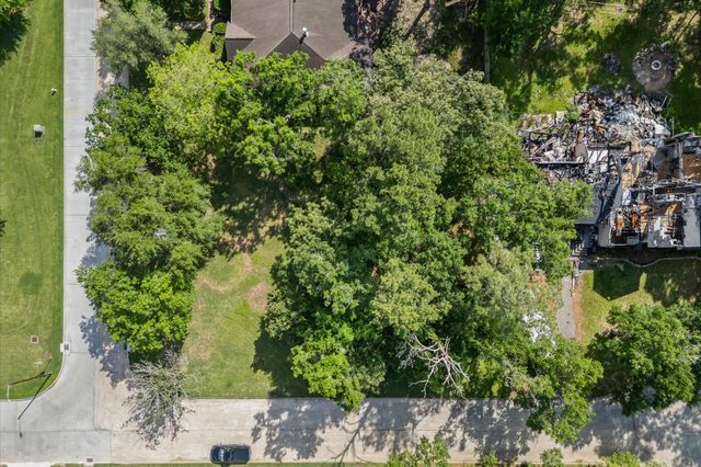 508 Independence Drive, Friendswood, TX 77546