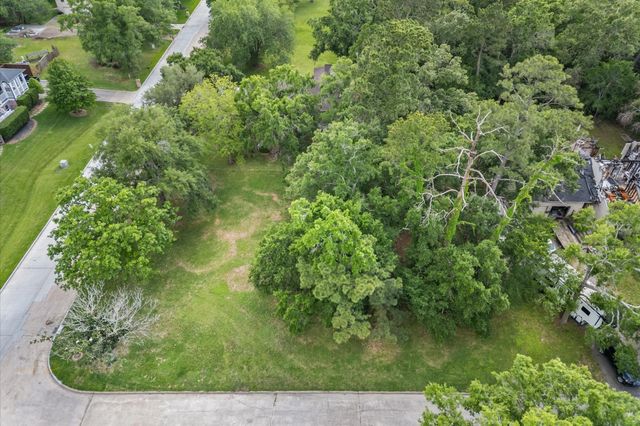 508 Independence Drive, Friendswood, TX 77546