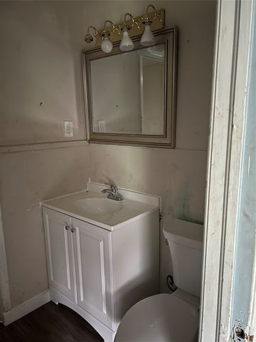 5409 Houghton Avenue, Fort Worth, TX 76107