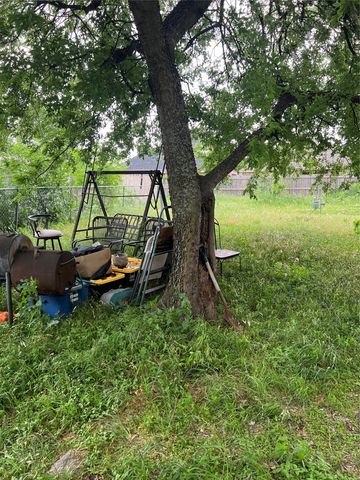 5409 Houghton Avenue, Fort Worth, TX 76107