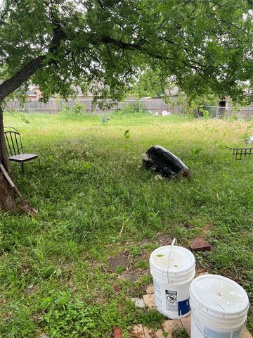 5409 Houghton Avenue, Fort Worth, TX 76107