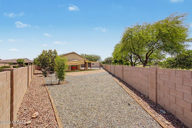 11427 W Spear Shaft Drive, Marana, AZ 85658